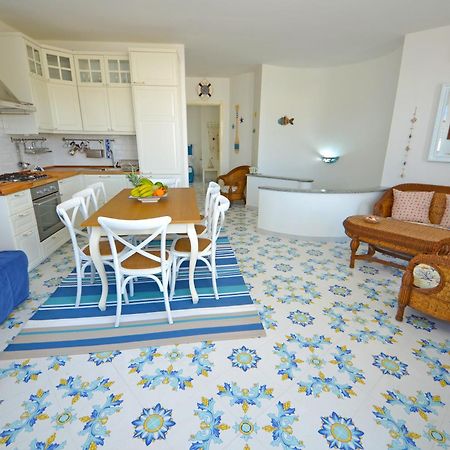 トッレ・ヴァード Casa Baia Vista Mareヴィラ エクステリア 写真