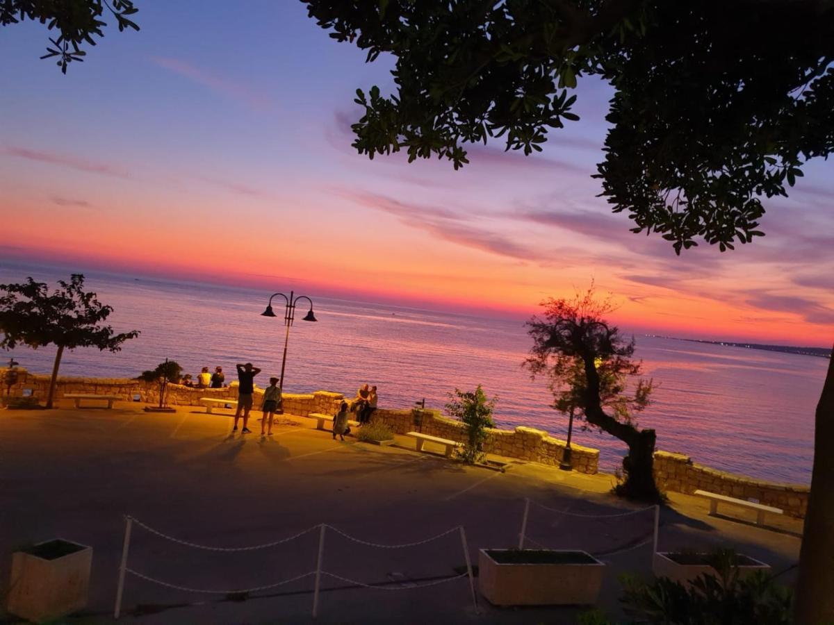 トッレ・ヴァード Casa Baia Vista Mareヴィラ エクステリア 写真